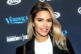 Beschuit met roze muisjes voor monica geuze en haar vriend lars veldwijk. Deze Hot Stories Heb Je Vandaag Gemist Grazia