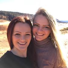 Jessica Christensen's Instagram, Twitter & Facebook