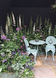 The Rhs Chelsea Flower Show In Pictures Chelsea Flower Show Small Garden Design Beautiful Gardens
