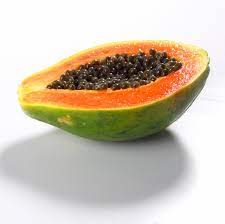 Reif ist die papaya dann, wenn die schale großflächig gelb ist, auf fingerdruck etwas nachgibt und das fruchtfleisch leicht süßlich, wie etwa melone, schmeckt. Wann Ist Eine Papaya Reif So Erkennen Sie Es