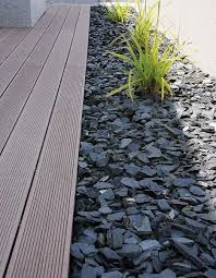 Schiefersplitt Gala Traufstreifen Gartengestaltung Garten