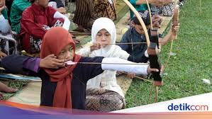 Maybe you would like to learn more about one of these? Memanah Dengan Hati Lewat Gaya Mataraman