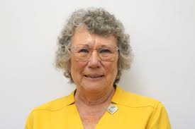 9/11 survivor shares her story of faith with St. Edward students