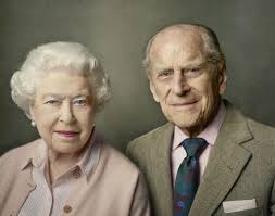 Philip mountbatten, duc d'edimbourg, mort vendredi 9 avril à l'âge de 99 ans, a marqué son temps par une personnalité pour le moins complexe. How Are Queen Elizabeth Ii And Prince Philip Related Popsugar Celebrity