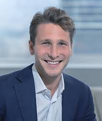 Merle Gilmore's Instagram, Twitter & Facebook