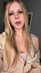 Kami Pryor's Instagram, Twitter & Facebook