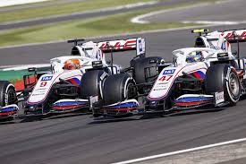 The greatest events in british motor racing happen at silverstone. Senfy2saz5g8om