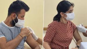 Team india cricketer, cheteshwar pujara poured his heart out on social media on the auspicious occasion of her. Cheteshwar Pujara Wife Puja Receive First Dose Of Covid 19 Vaccine Urge Everyone To Get Vaccinated Fresh Headline