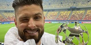 2018 fifa dünya kupası'nda zafere ulaşarak kupayı kaldıran fransa milli takımı'nın da formasını giyen giroud, geçtiğimiz sezon chelsea forması ile çıktığı 44 karşılaşmada. Giroud On Clean Connections And Strong Intentions Official Site Chelsea Football Club