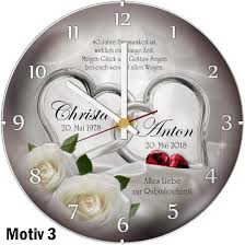 Zum zeichen der liebe wird der ehering der gattin mit einem rubinstein erweitert. Geschenkidee Zum 40 Hochzeitstag Wanduhr Mit Kuppelglas