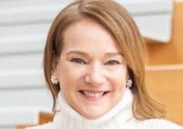 Gretchen Larkin's Instagram, Twitter & Facebook