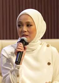 Vivy Yusof
