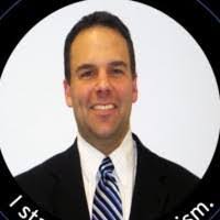 Ken Willett's Instagram, Twitter & Facebook