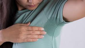 Bau badan biasanya muncul ketika seseorang banyak berkeringat. Cara Menghilangkan Bau Badan Dengan Cepat Dan Ampuh