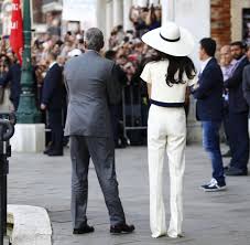 News · press amal alamuddin and george clooney wedding in bunte magazine. George Clooney Und Amal Alamuddin In Venedig Darauf Einen Bellini In Harry S Bar Welt