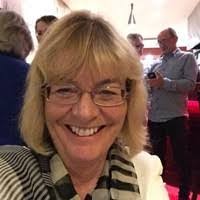 Sandra Lovell's Instagram, Twitter & Facebook