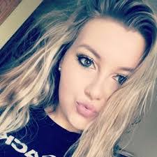 Savannah Rowe's Instagram, Twitter & Facebook