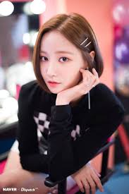 It became momoland's first song to enter the gaon music chart. Momoland Yeonwoo I M So Hot Music Video Filming By Naver X Hottest Music Videos Redhead Beauty Cute Beauty