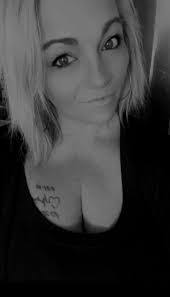 Angela Barlow's Instagram, Twitter & Facebook