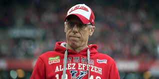 I hold my relationship with the board and the executives here in high regard, and of course with the team and the entire staff as well, said peter. Fc Trainer Stoger Ein Rucktritt Ware Unmoralisch Fahrlassig Und Egoistisch Kolner Stadt Anzeiger