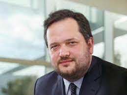 Sławomir i kajra są w żałobie. Societe Generale Americas Slawomir Krupa On Strategy