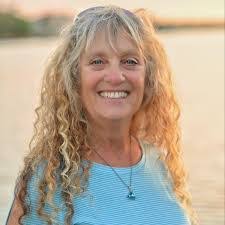 Tracy Devoe's Instagram, Twitter & Facebook