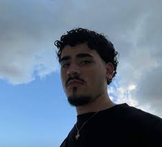 Quiero unirme en solidaridad e invitar a todos a orar. Unidos en oración  por la sanidad y el milagro en la vida de Eddie Caraballo, uno de los  jóvenes que estuvo en