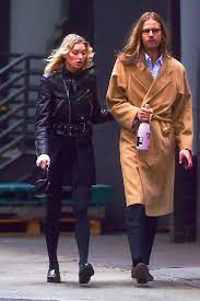 Tom daley is an english diver, specialising in the 10 metre platform event. Elsa Hosk And Tom Daly In Soho Nyc 04 16 2019 Celebmafia