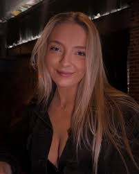 Kayla Carroll's Instagram, Twitter & Facebook