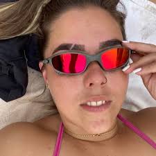 Larissa Escobar (@larissaescobar_)