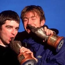 Brit_shitpost.es: ₊⋆Shitpost de británicos ༘