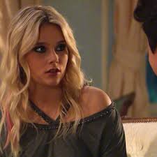 Ambar & Simon: Romantic Moments and Drama in Soy Luna 3