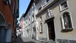 The lido locarno public beach is 2 km away, and it is 3 km to ascona. Locarno Una Scala Mobile Per Collegare Piazza Grande A Via Cittadella