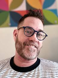 Brett Makowski's Instagram, Twitter & Facebook