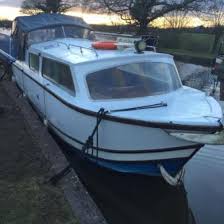 Narrowboats are all standardly sized at 2.08 metres. Get 31 Cabin Cruiser Canal Boats For Sale