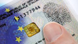 Kennkarte als einer der vorläufer des heutigen personalausweises. Fingerabdruck Auf Dem Personalausweis Umstrittene Regelung Tritt In Kraft Stern De