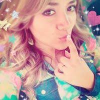 Edna Vallejo's Instagram, Twitter & Facebook