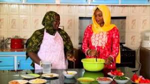A yau nazo muku da yadda ake hada doughnut cikin sauki. Akushi Da Rufi Ep 4 Youtube