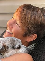 Lynda Hess's Instagram, Twitter & Facebook