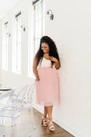 The big fake wedding team has done it again with this big fake micro wedding inspiration shoot. How To Plan A Beautiful Covid Wedding Shower Tidewater And Tulle Coastal Virginia Wedding Blog And Magazine