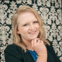 Sarah Neer's Instagram, Twitter & Facebook