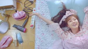 While dramatic and mysterious, the drama provided a lot of its comedic relief and tender moments through its secondary characters. Do Do Sol Sol La La Sol Netflix Offizielle Webseite