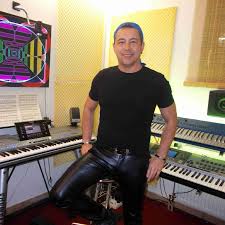 Klavier spielen hat auch viel mit *verstehen* zu tun. O Key Online Keyboardschule Slash Akkorde An Keyboard Klavier Verstehen Spielen Lernen Lehrvideodemo 32min Orig 68min Facebook