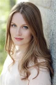 Helt sjokkert over forskjellen 😱. For meg var O'Brien det største sjokket.  : r/DowntonAbbey