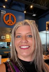 As I am driving through Columbia Mo I see a nice surprise that we use to  have in Independence that it seemed people enjoyed going out to eat at and  that is