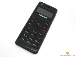 Samsung F300 review: A phone like no ...