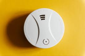 A carbon monoxide detector, or co detector, is a seemingly simple appliance that could save your life at home or while traveling. How To Detect Carbon Monoxide In Your Home Acuity