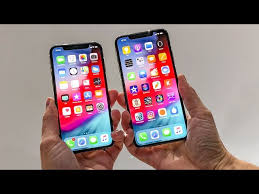 Apple Discontinues Iphone X Iphone Se And Iphone 6s The Last Phones With Headphone Jacks The Verge