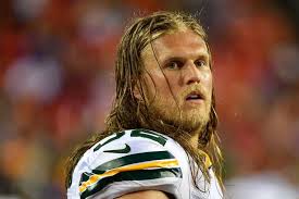 Packers' Clay Matthews again part of controversial roughing penalty