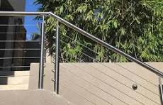 Modern and Functional: Tubular Railing Designs for Terrace ...